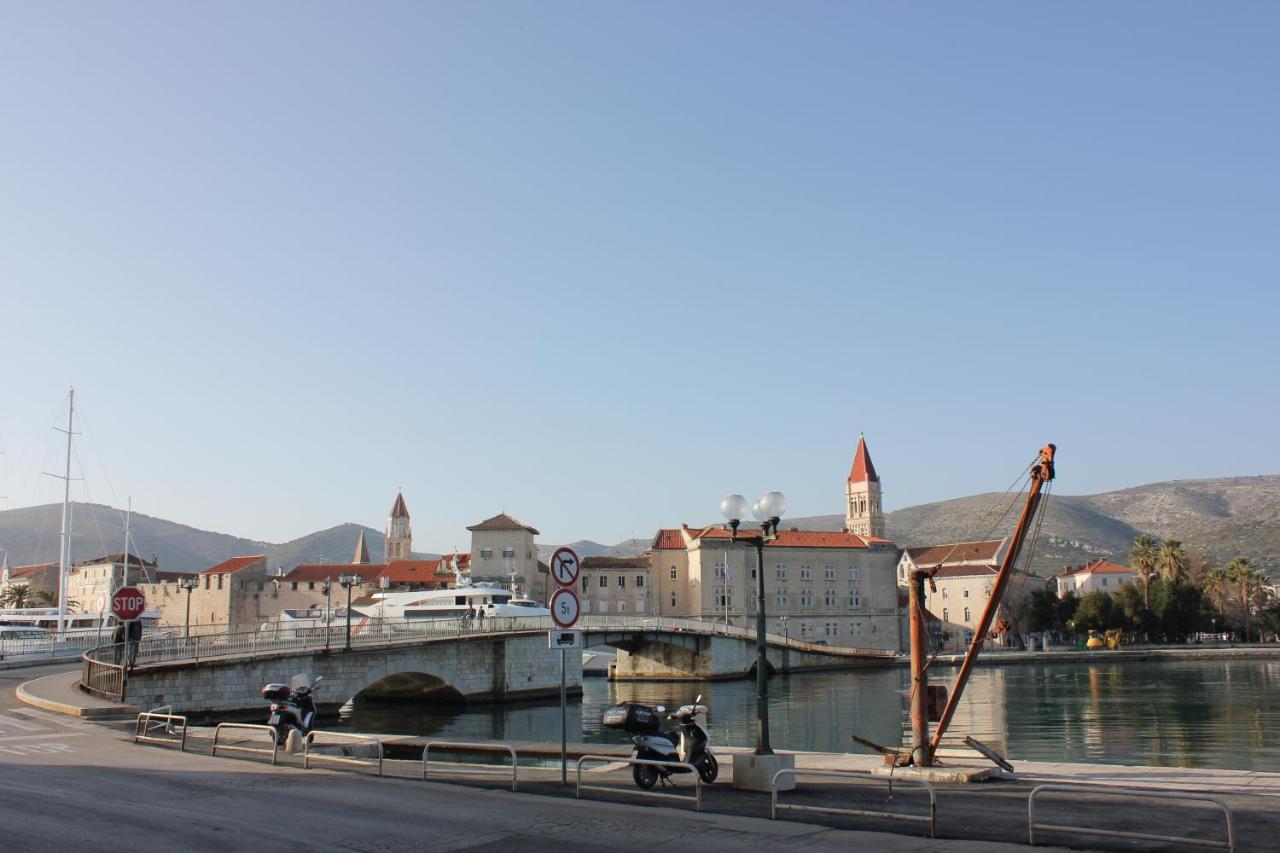 Lira - Studio Apartment Trogir Exterior foto