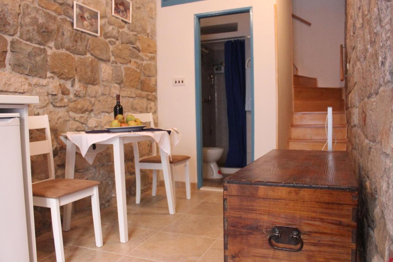 Lira - Studio Apartment Trogir Exterior foto