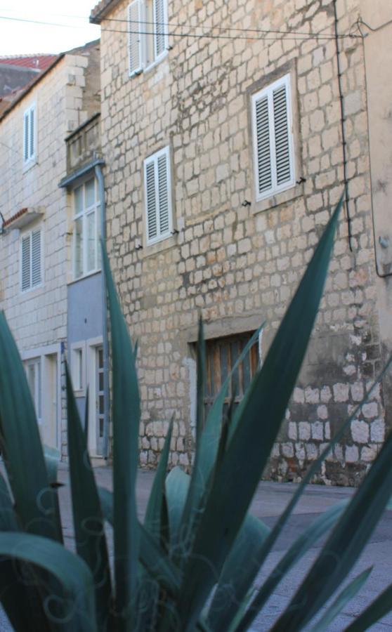 Lira - Studio Apartment Trogir Exterior foto